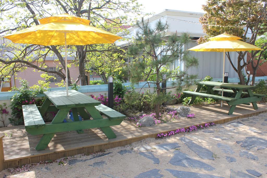 With U Hotel & Guesthouse Sokcho Exterior foto